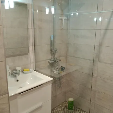 Appartement Au Calme Menton Exterior photo